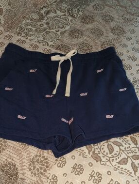 Vineyard Vines.Womans Martha Vineyard Whale Embroidered Lounge Shorts.